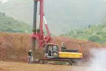 DR-150旋挖鉆機(jī)開(kāi)工鉆錢